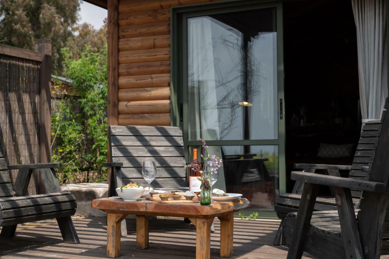 Assaf Boutique Winery & Cabins Kidmat Tsvi Exteriör bild